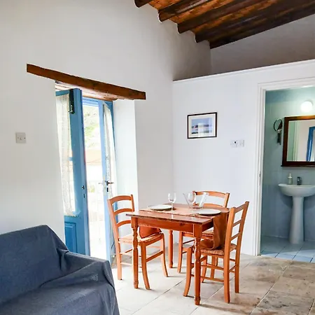 Cozy Courtyard Apartamento *